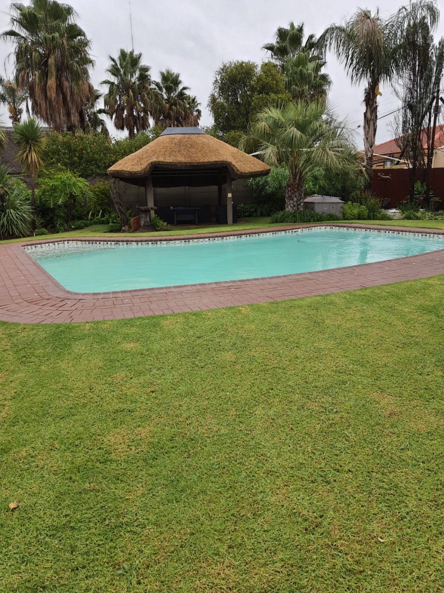 3 Bedroom Property for Sale in Flimieda North West